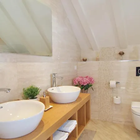& Ivusic - Two Bedroom With Sea View Appartement